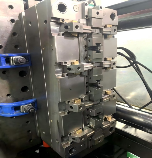 Aerospace-PC-cover-from-documented-2000-piece-pre-export-trial-run-with-CMM-inspection-records