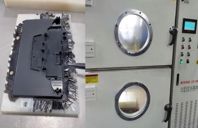 Polyurethane-resin-vacuum-pouring-inside-silicone-mold-under-vacuum-machine-to-eliminate-air-bubbles-at-KTM
