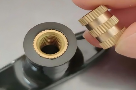 cracked-screw-boss-from-brass-insert-pull-out-on-a-plastic-enclosure