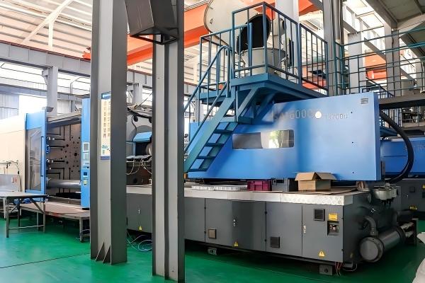 Large appliance or electronics housing made in a 1600T press