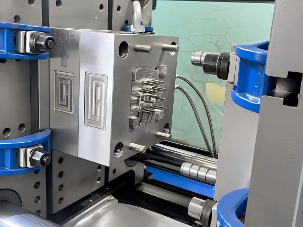 Injection mold and molded part prepared for production planning