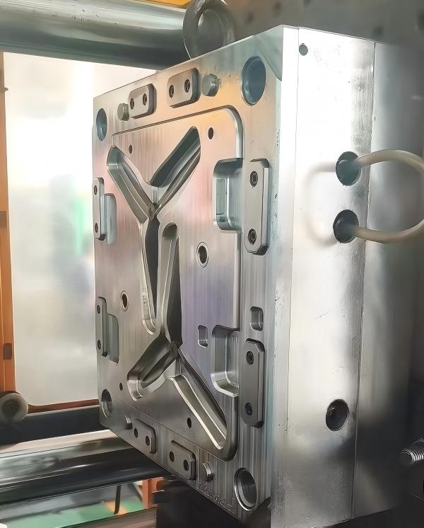 KTM T1 trial parts and first-shot results for a rapid mold